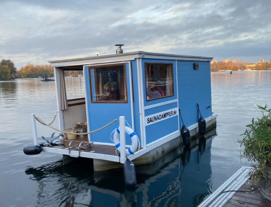 Sauna Boat on the Spree | Berlin Boat Rental