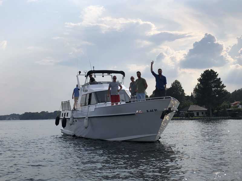 Partyboat and yacht Araya at Berlin boat rental