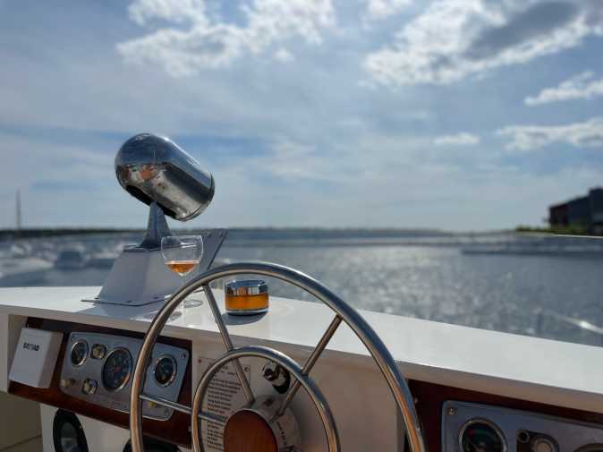 View from the cockpit of the yacht Schmöckwitz
