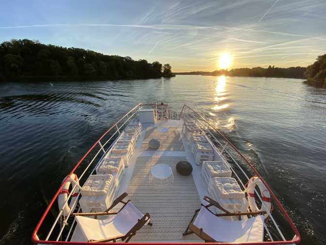 Sonnendeck und Loungebereich auf der Mathilda