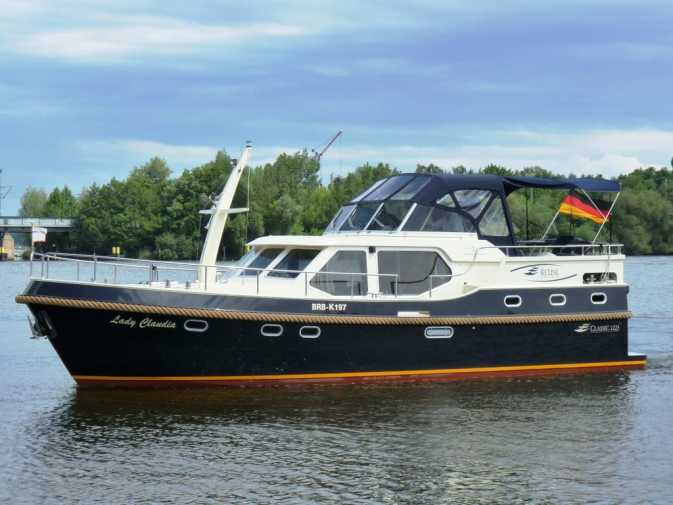 Luxury yacht in Werder