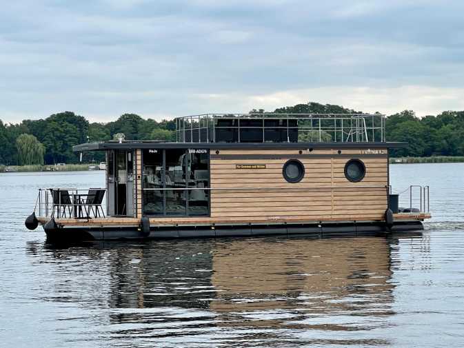 Houseboat HaJo in Werder near Berlin