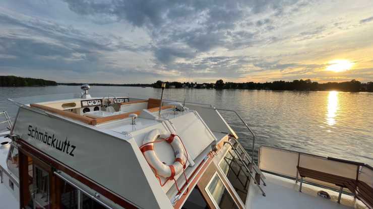 Boat tour on the event ship Schmöckwitz through Berlin's nature