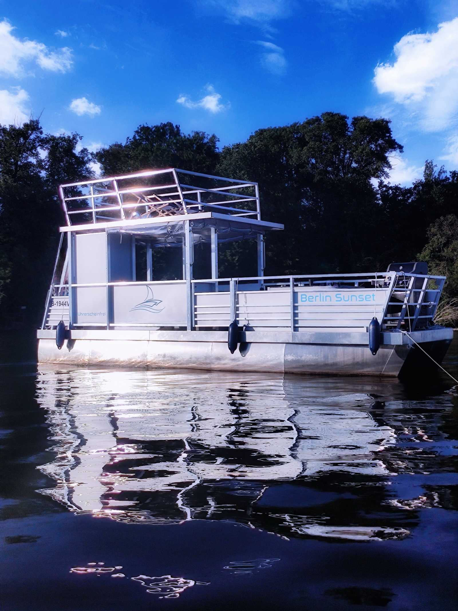 Party Raft with Slide and Grill | Raft Rental Lake Tegel