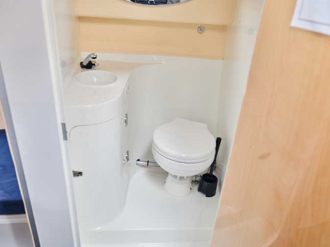 Bathroom with wash basin and toilet