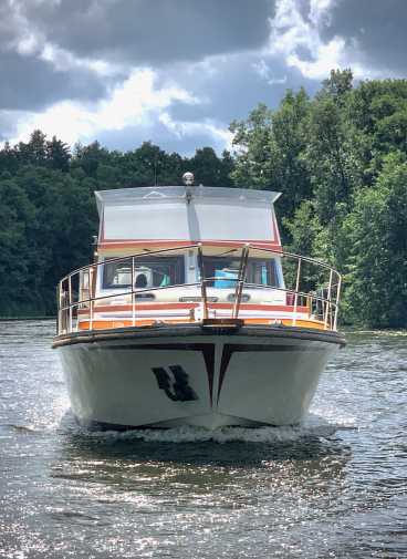 Sightseeing tour of Berlin on the party boat Schmöckwitz