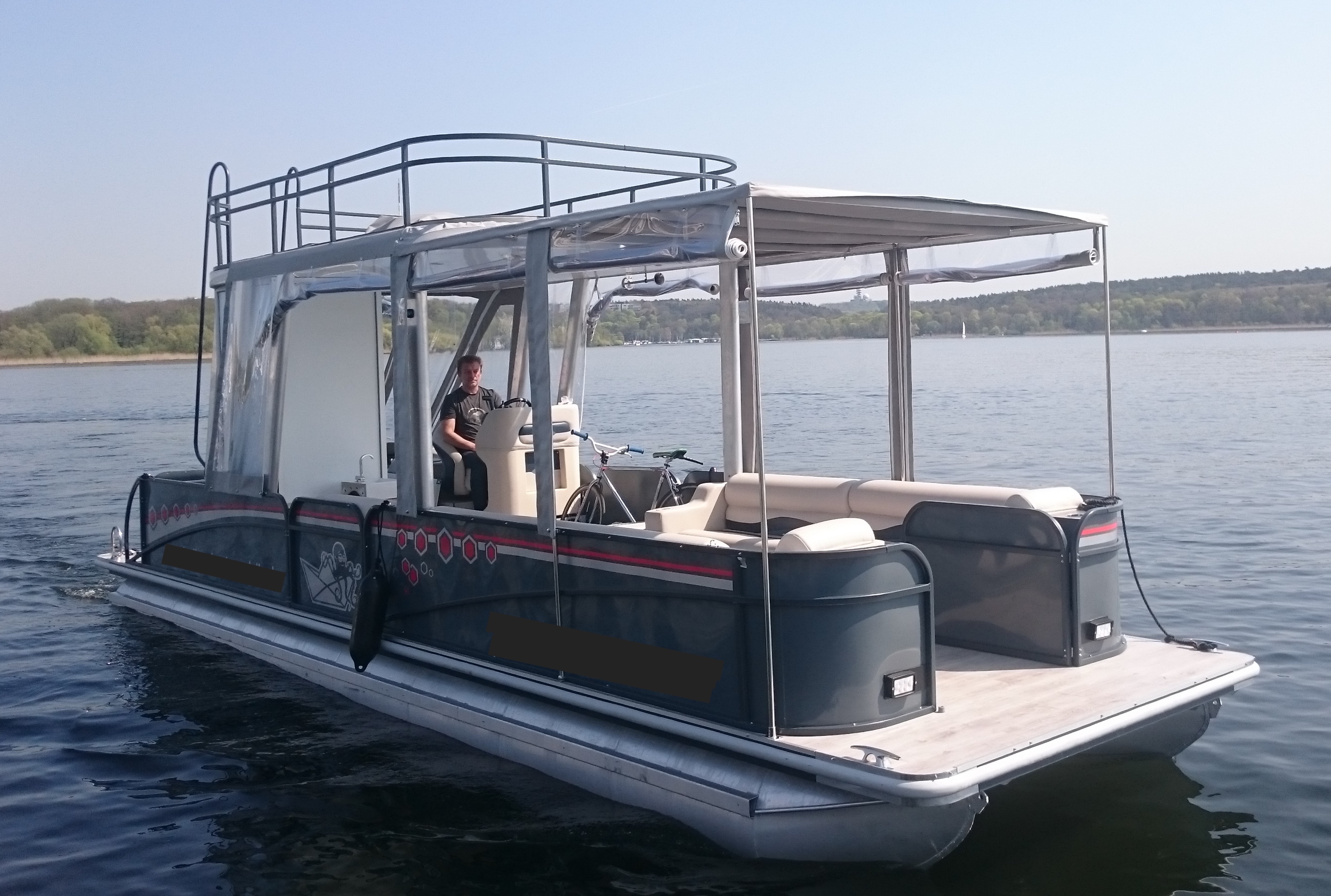 Rent the Barracuda with a boat license Berlin boat rental