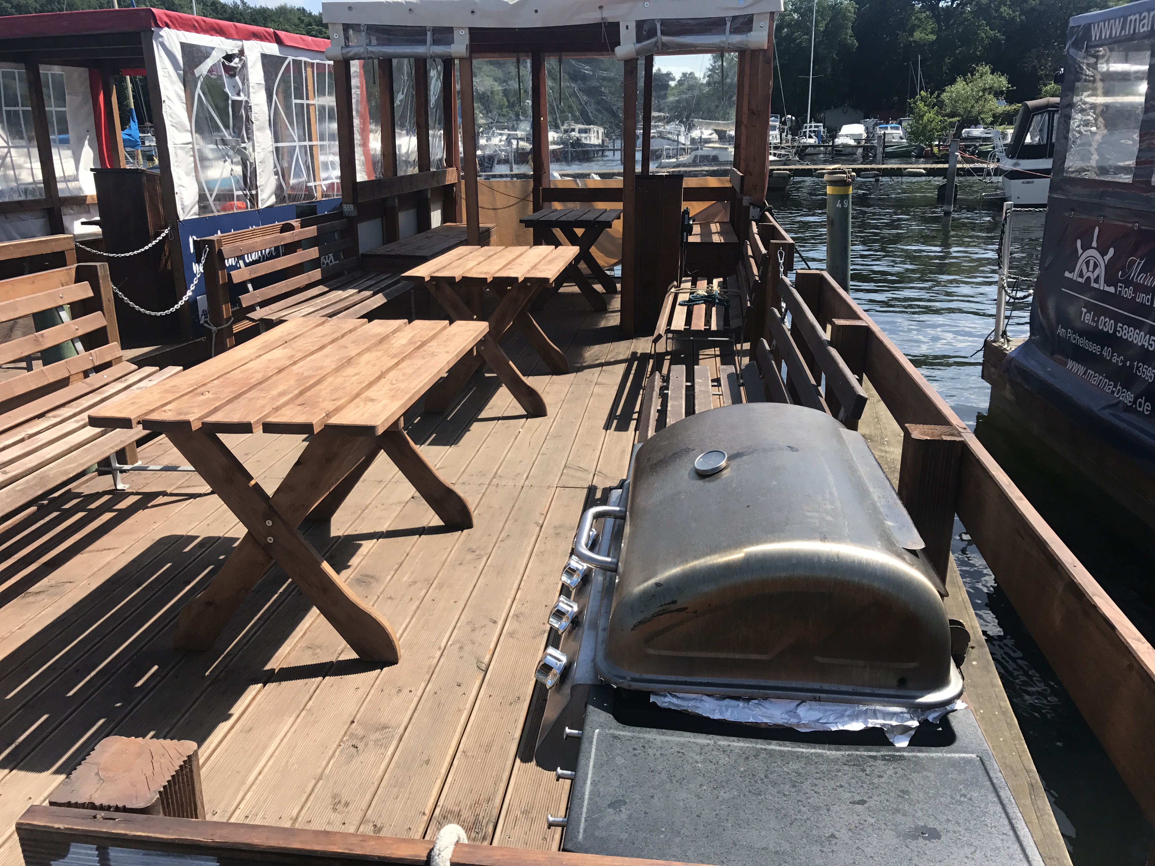 Rent a raft without a boat license for 20 people Raft rental