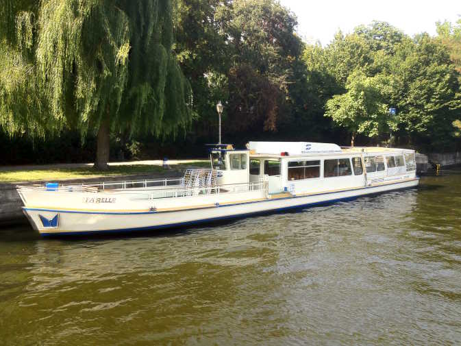 Rent the La Belle boat in Berlin