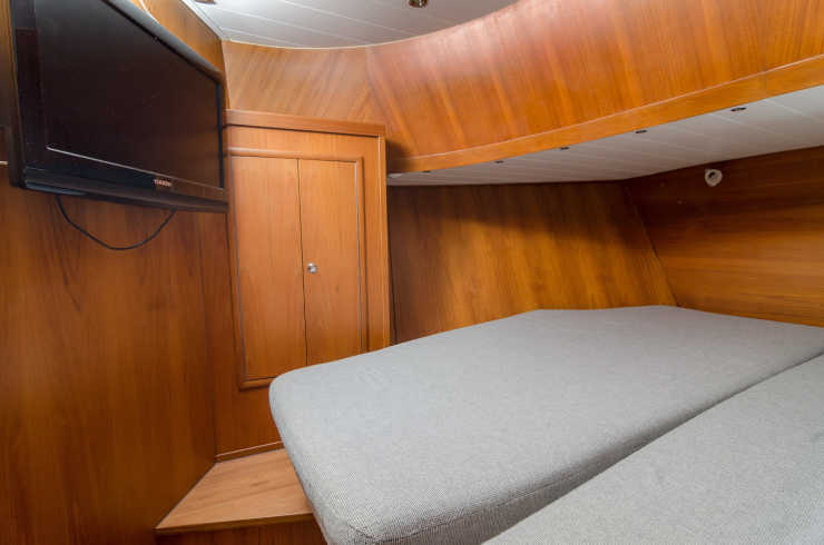 Guest cabin on the Theresa houseboat