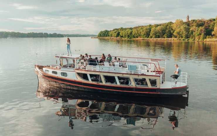 The boat Mathilda sails from Spandau across the Havel and Wannsee.
