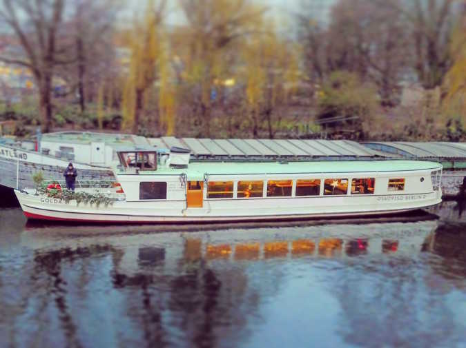 The party ship Golda can be rented in Berlin