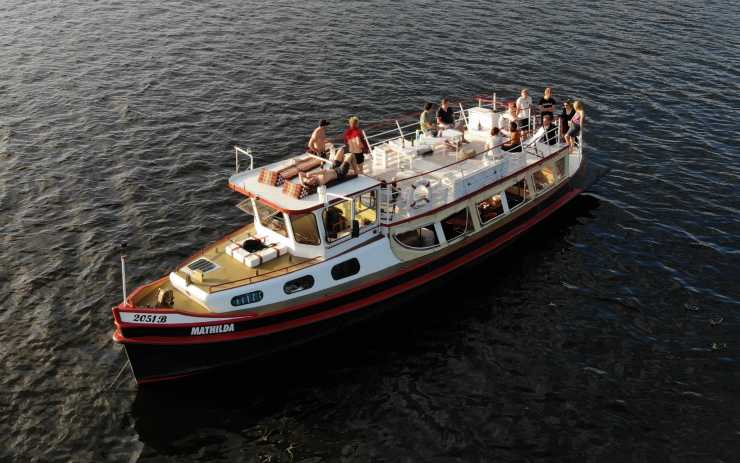 Badedampfer Mathilda für Bootstouren mit Grill auf der Havel