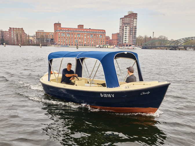 Motorboot Charly auf einer Bootstour