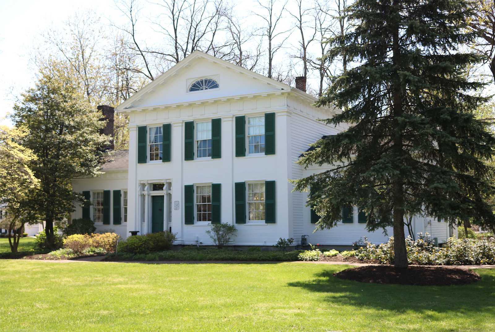 Buildings and Campus Lake Erie College