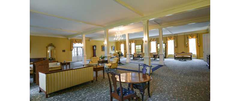 College Hall Social Parlor 04