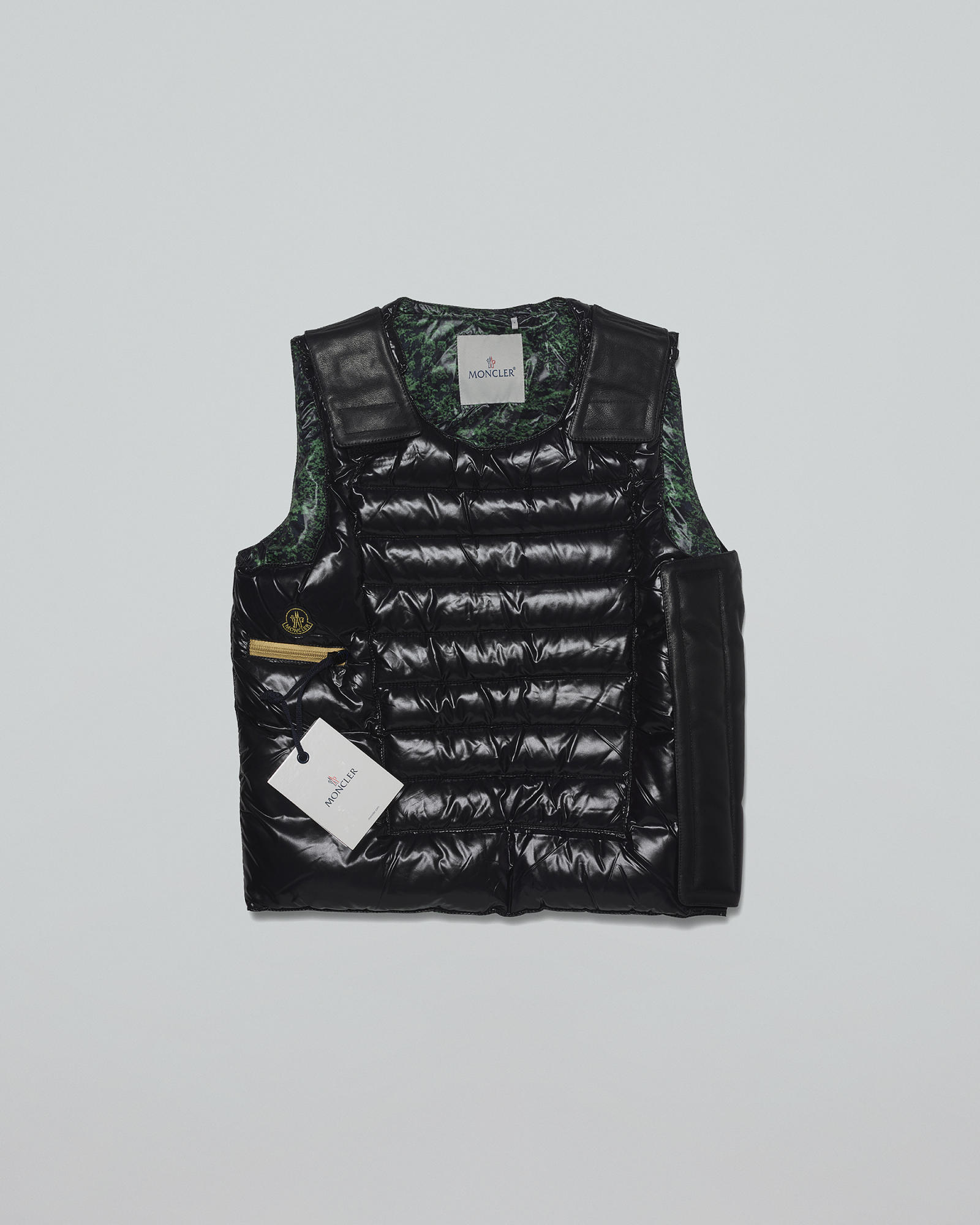 Moncler-Puffer-Vest-with-Tree-Print-Lining-1