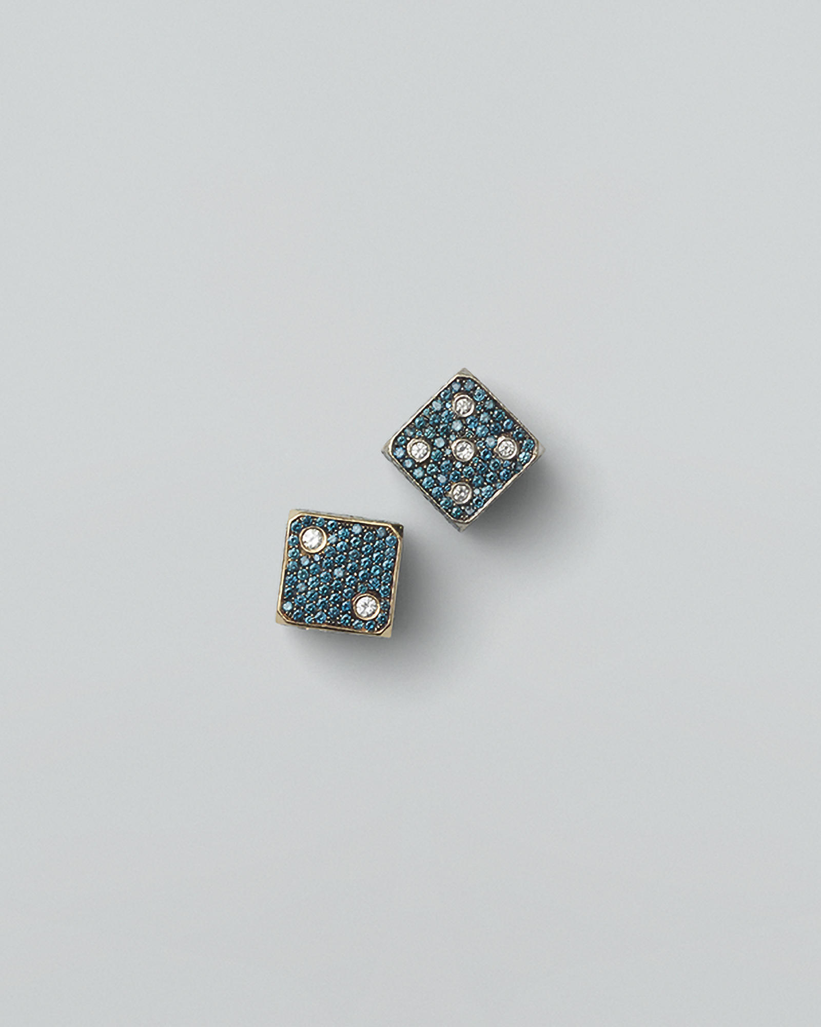 Jacob-Co-Dice-Yellow-Gold-White-Diamond-Yellow-Diamond-and-Treated-Blue-Diamond-2