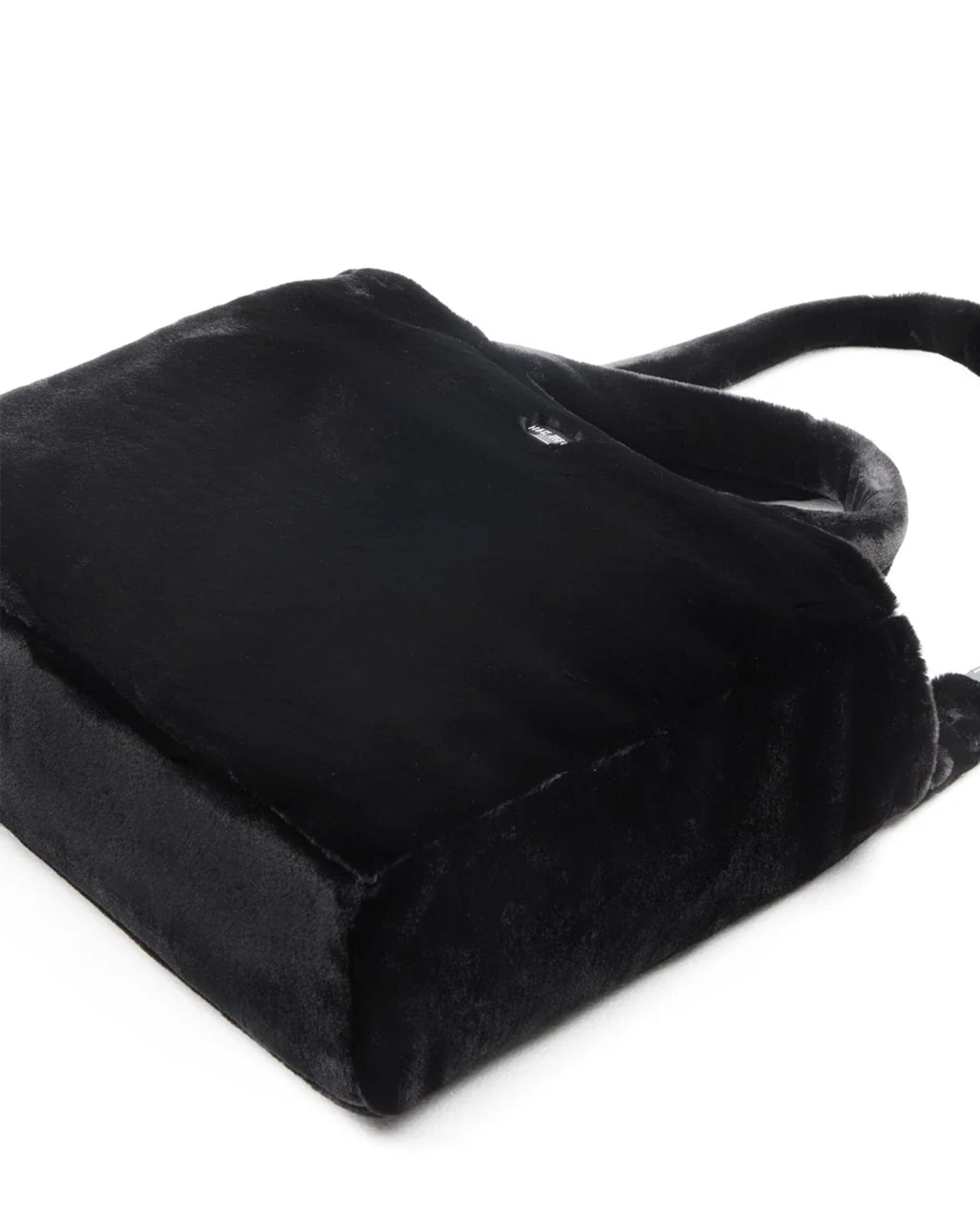 lot11 03 team wang design fur logo bag jacksonwang