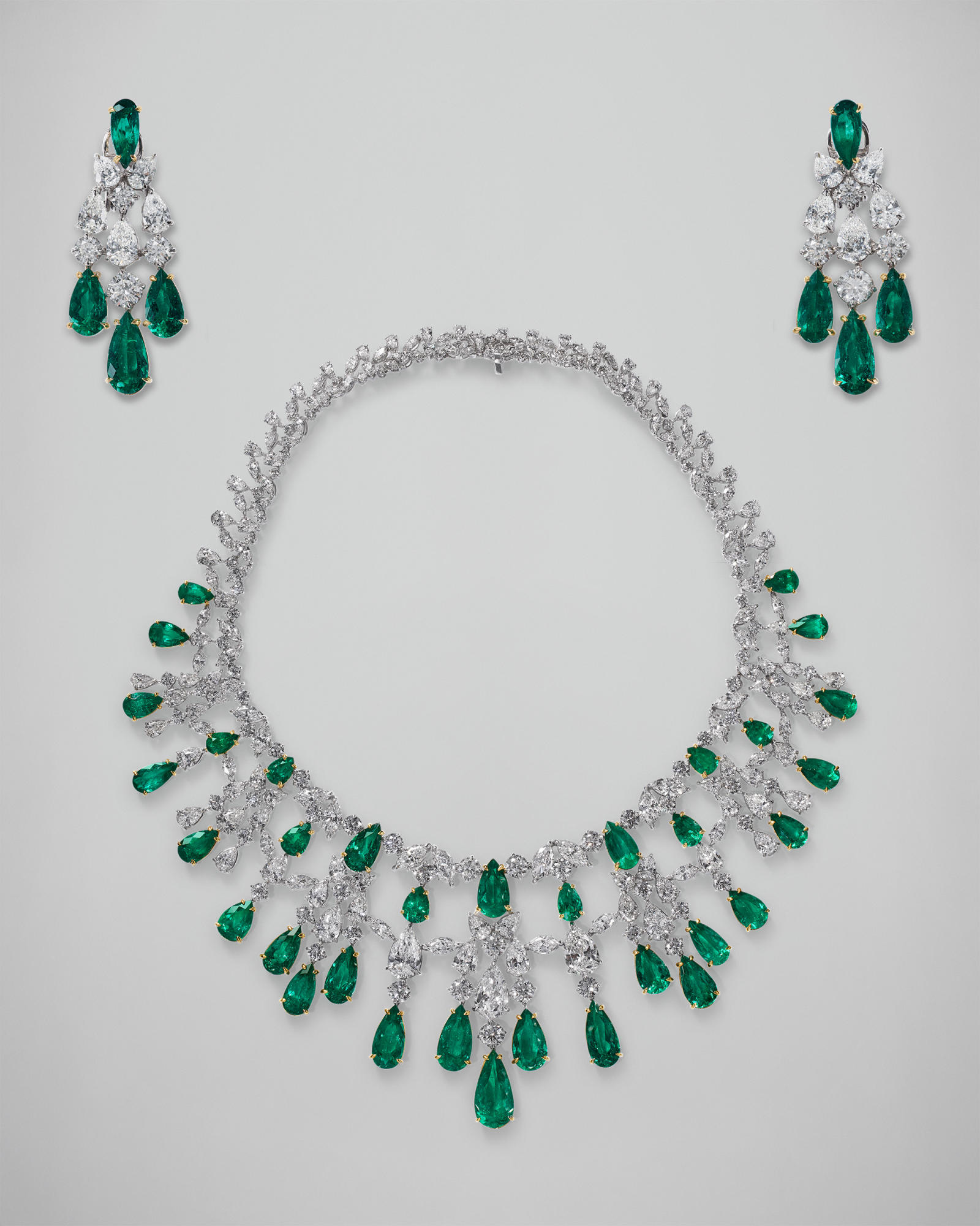 NECKLACE EARRINGS SET EMERALD V4 STACKED-optimized