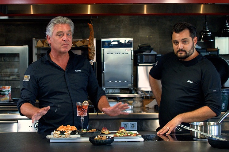 Bar kitchen