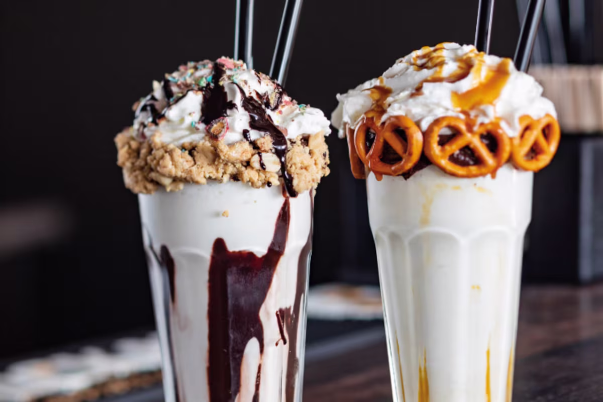 Sfeerbeeld Chilly coffee met toppingsaus