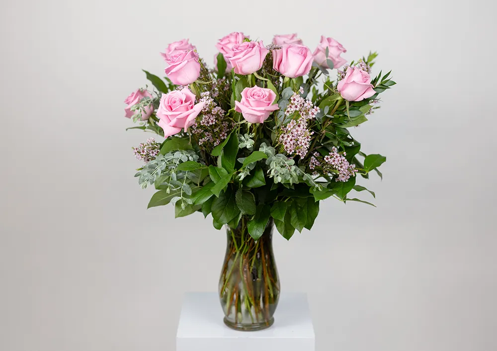 Shop Pink Dozen Roses for Delivery | Bachman's Minneapolis