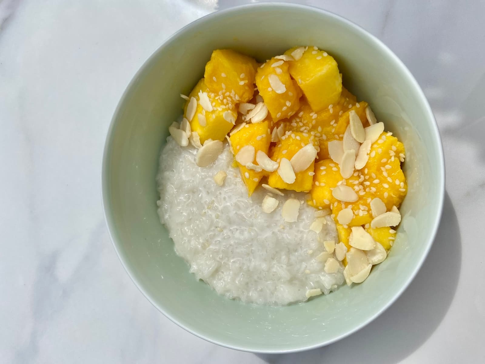 Deser kolagenowy – mango sticky rice z 5 g kolagenu