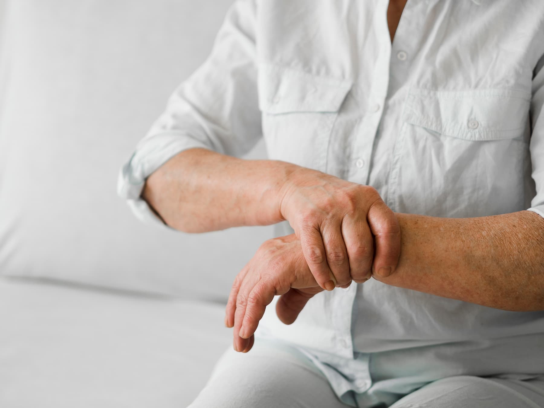 Rheumatoid arthritis: what it is, symptoms, causes, medication