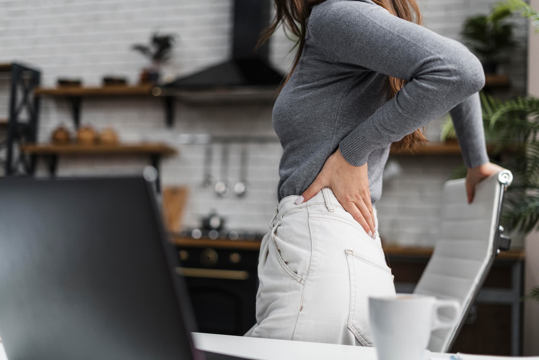 Hip pain: symptoms, causes, what drugs will work?