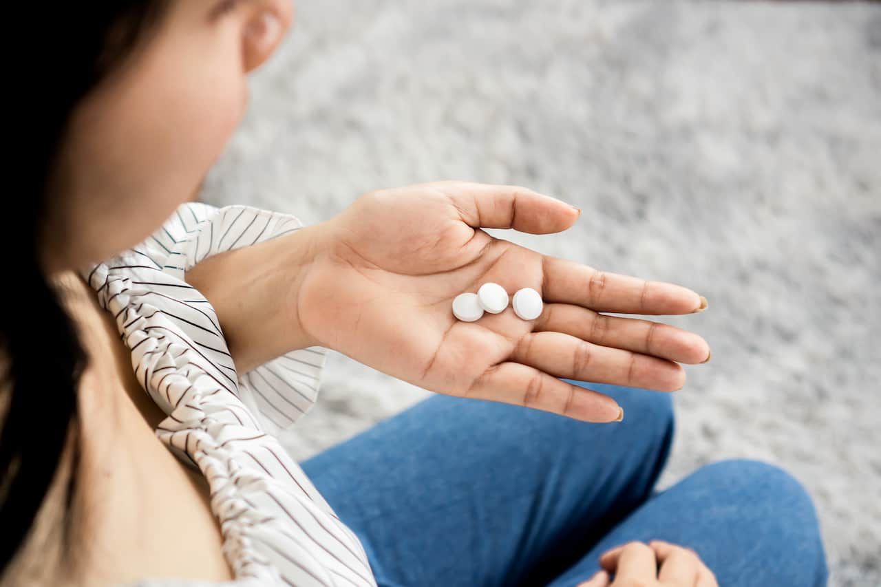 Melatonin: effects, dosage and contraindications