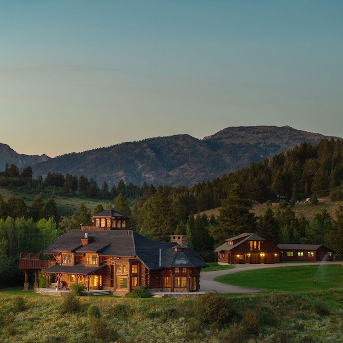 Explore Extraordinary Real Estate: Homes That Inspire Artful Living