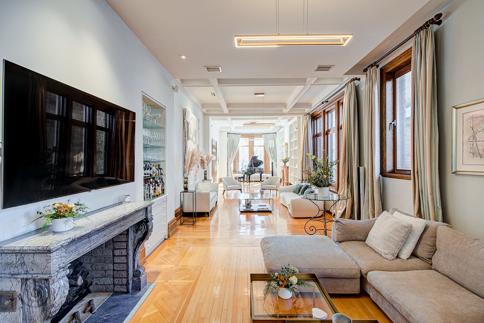 Luxury living room of home at 1275 Av. St-Viateur, Montreal (Outremont), QC, H2V 1Z2, CA