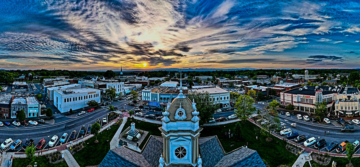 Engel & Völkers Foothills