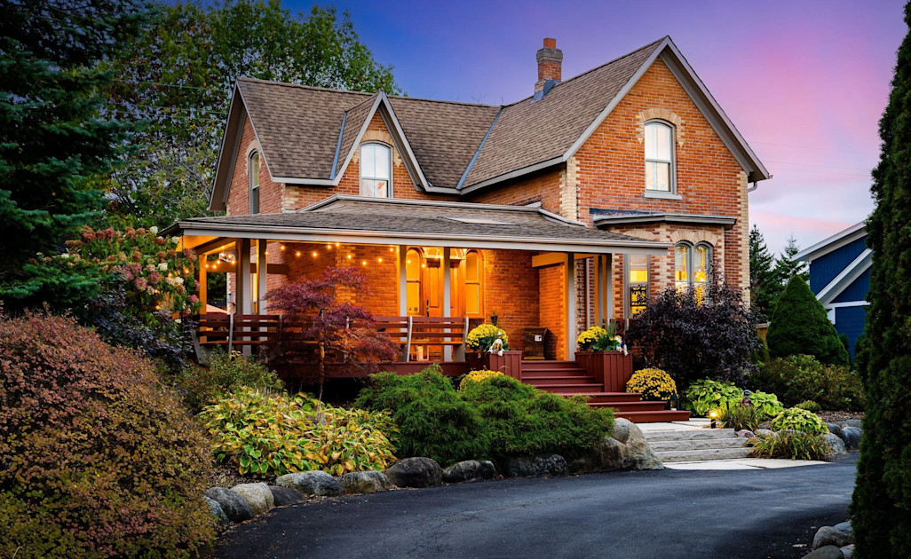 Homes & Harbors Real Estate