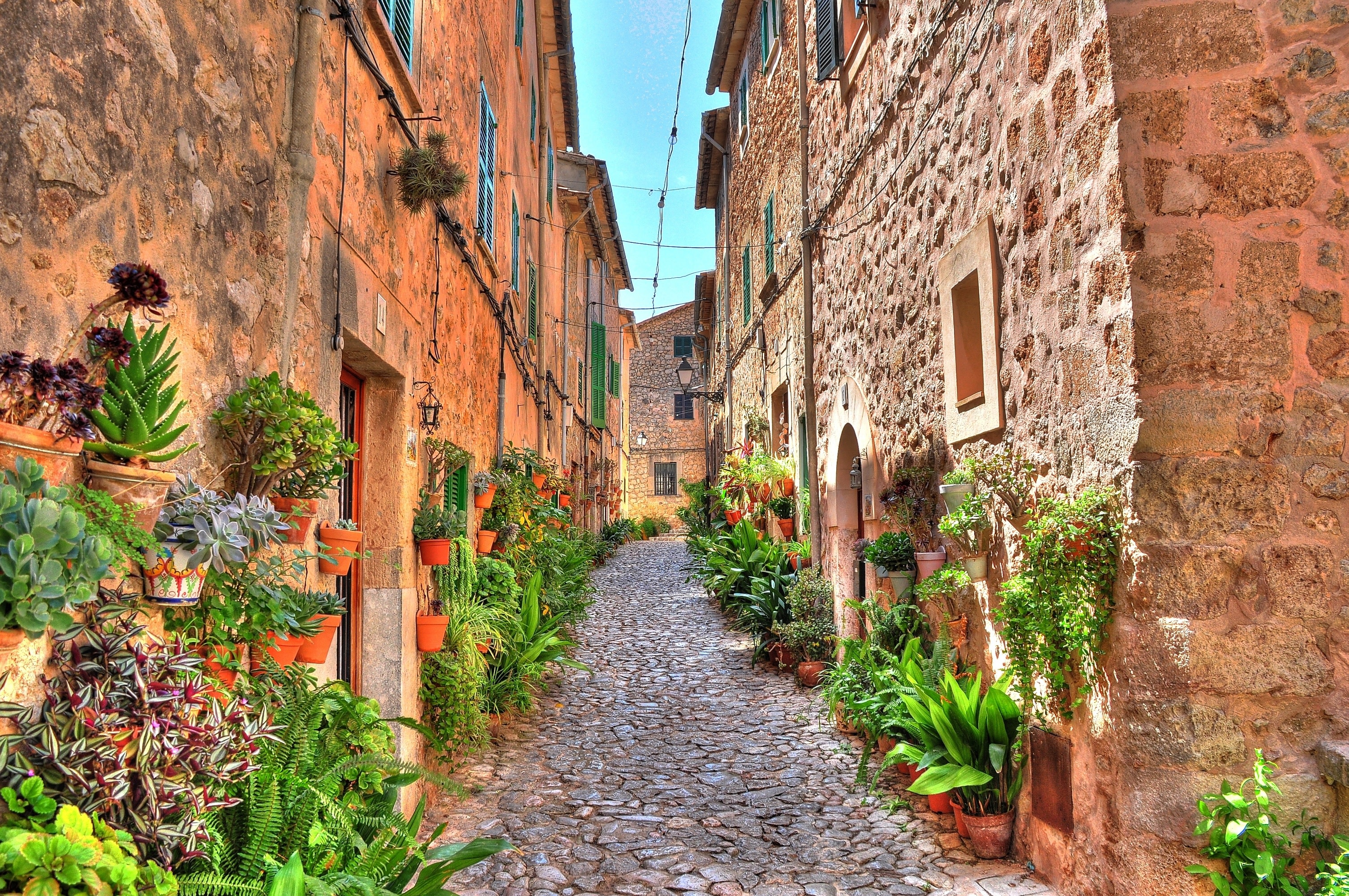 View of the streets of Valldemossa, Mallorca. 