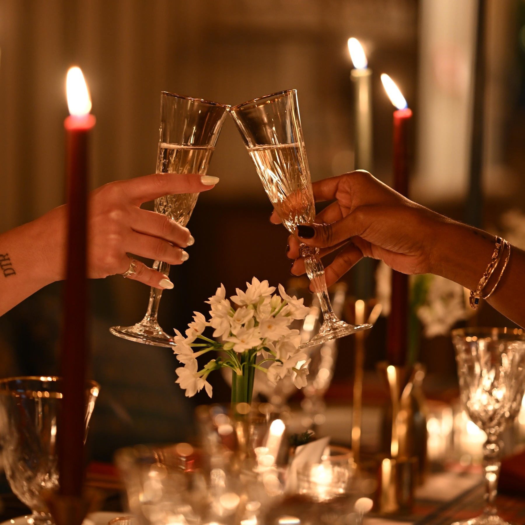 How to Host a Holiday Gathering That Feels Personal and Elegant