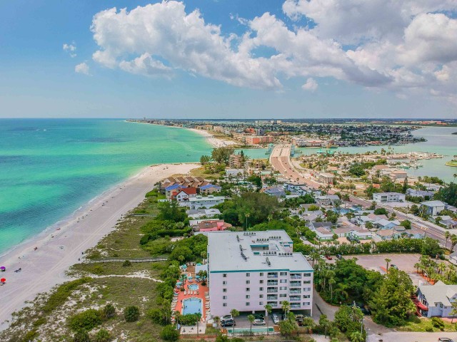 Engel & Völkers | Madeira Beach