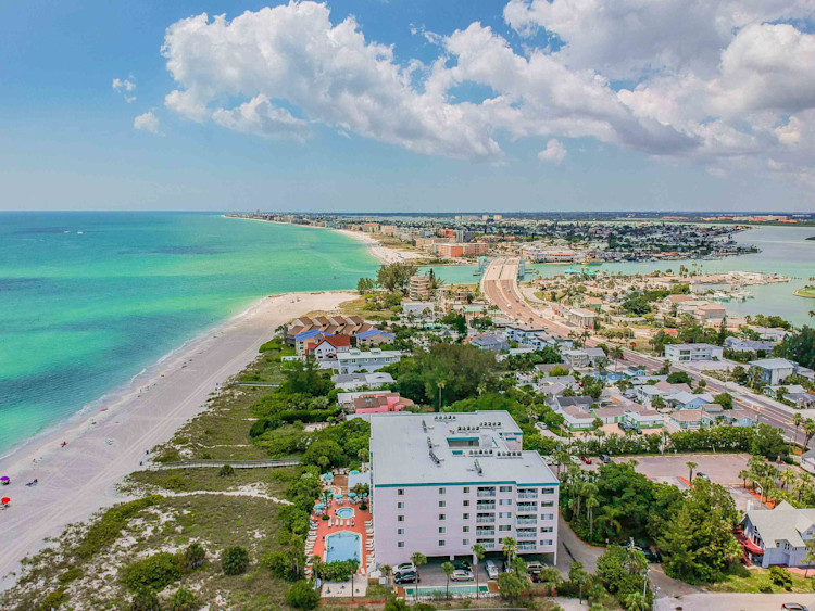 Engel & Völkers | Madeira Beach