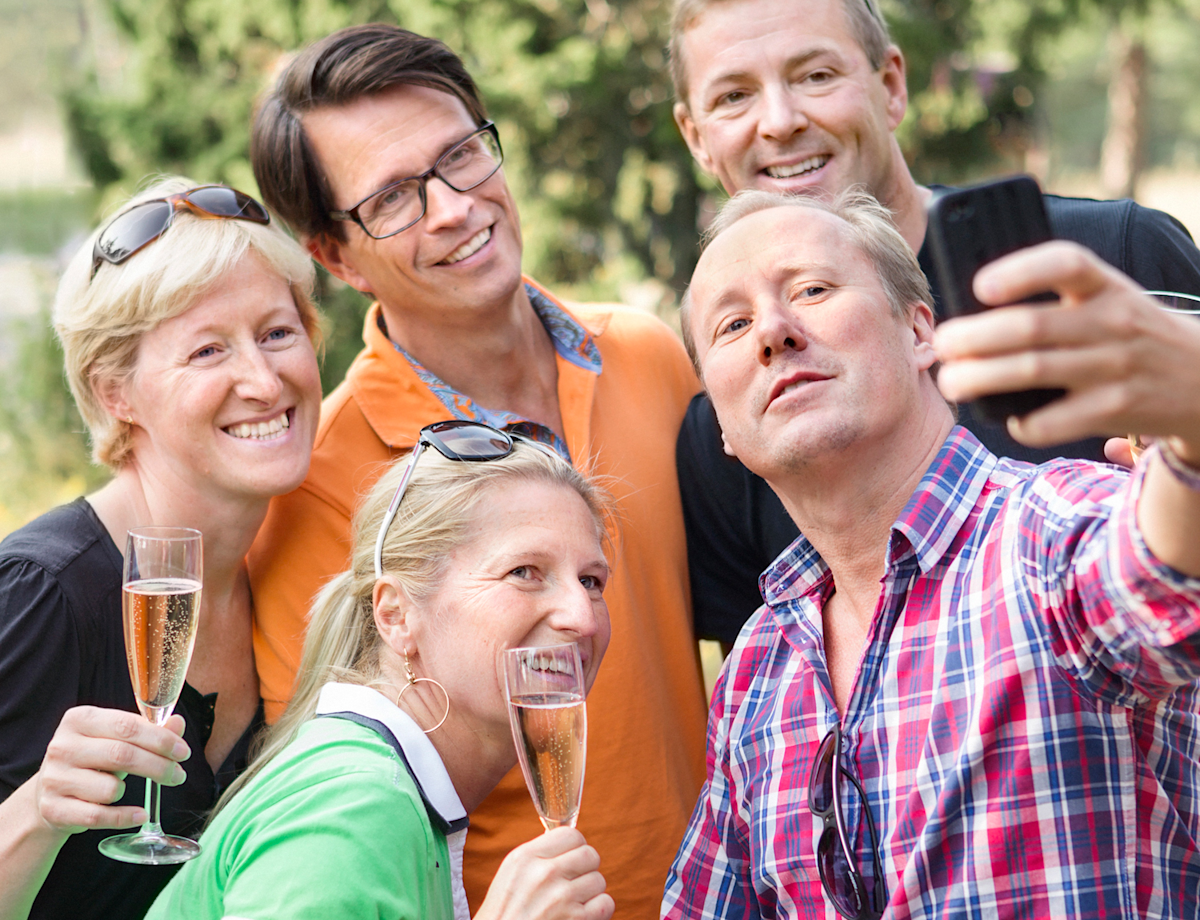 Ystävät vaikuttavat tuloihisi