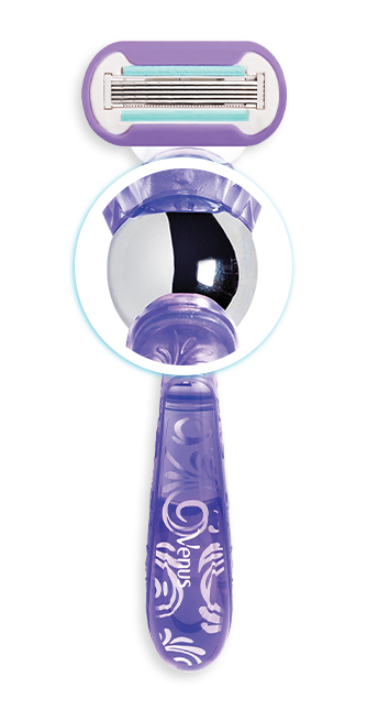 First and only razor with Flexi Ball: twists and turns in 4 directions to reach tricky spots