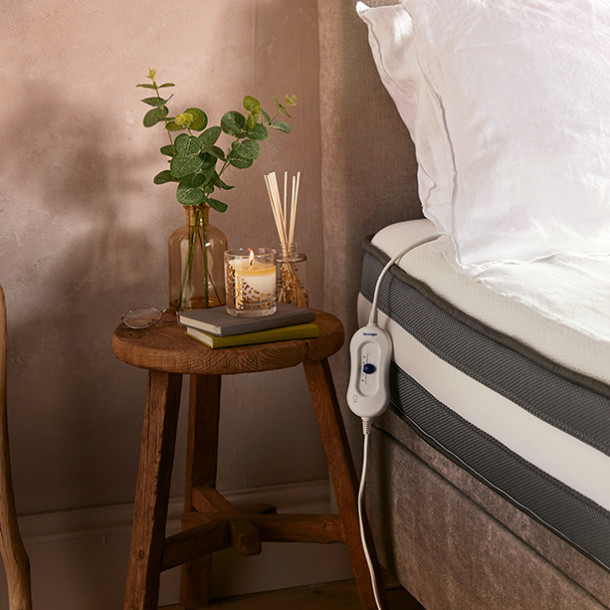 Shop the look - Bedding - Electric blanket + Candle + Reed diffuser
