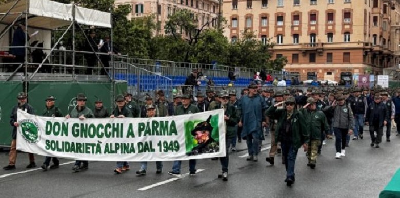 4 - Foto alpini Parma striscione don Gnocchi - adunata nazionale Genova 10 maggio 2026 ok sito