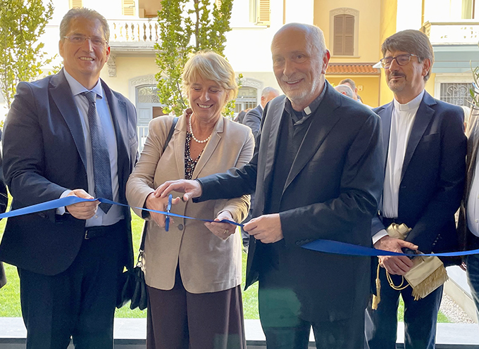inaugurazione Lecco nastro