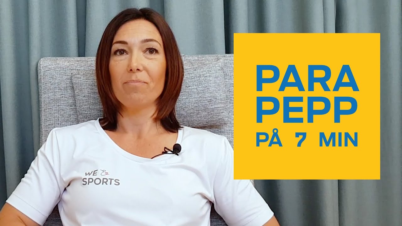En kvinna sitter i en fåtölj. I en gul ruta med blå text står det ParaPepp på 7 minuter.
