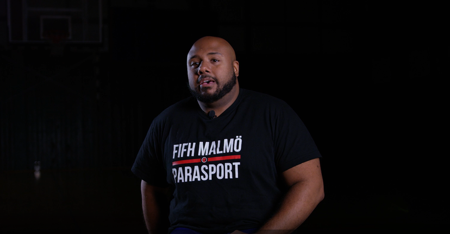 Christian Seidel intervjuas om rullstolsbasket.