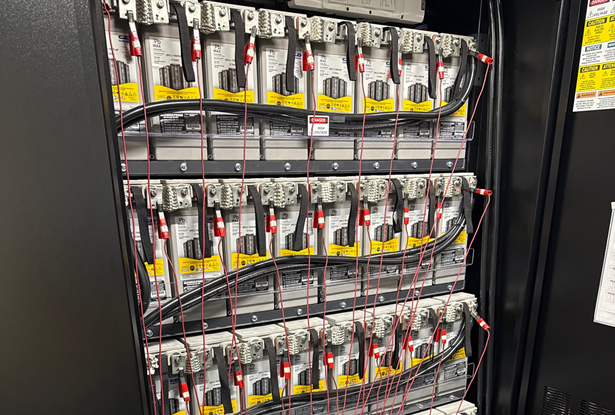 UPS battery installation for data center
