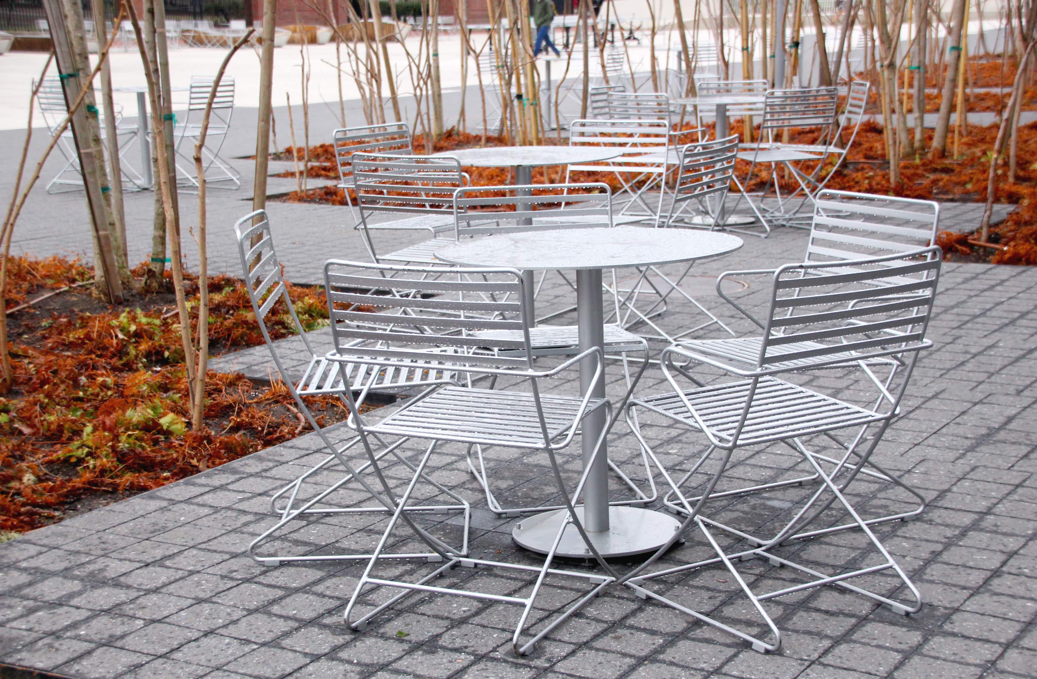 How to Choose the Best Metal Furniture Supplier in Dubai