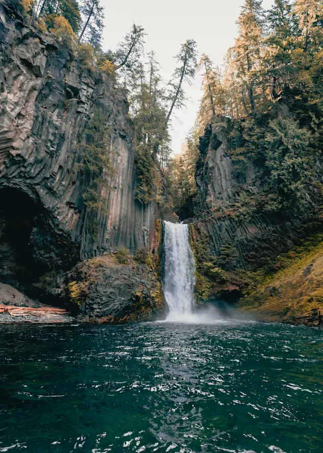 Top 10 Waterfall Hikes in Oregon - AdventureTripr