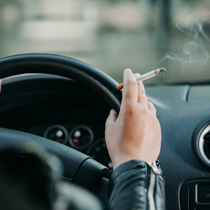 車飄出塑膠味遭警趕下車 法院:維護警察安全所必須